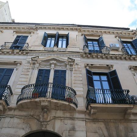 B&B La Vetreria Almaru Catania Bagian luar foto