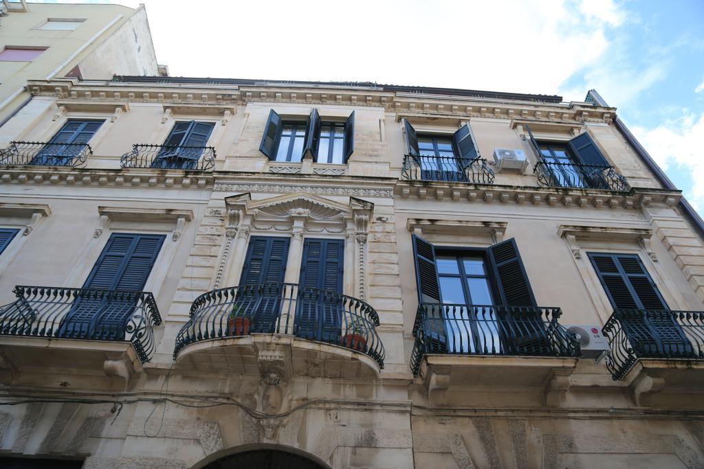 B&B La Vetreria Almaru Catania Bagian luar foto